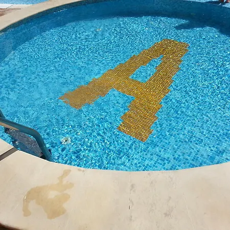 Menada Amadeus 3 סאני ביץ'